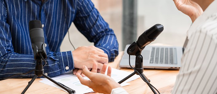 Podcast Dünyasına Adım Atmak İsteyenler İçin Podcast Rehberi