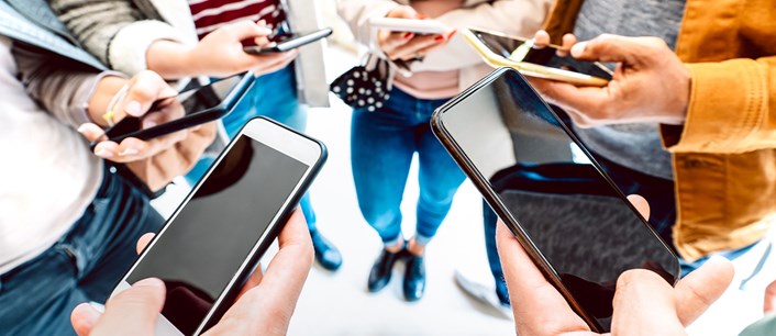 Kontrol, Dikkat, Eğitim: Sahte Haberlerden Kaçınmanın Yolları